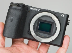 Камера Sony A7000 получит мощный процессор с ИИ
