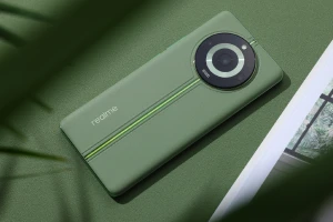 Зеленый Realme 11 Pro+ показали на фото 