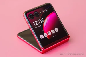 Складной смартфон Moto Razr 40 Ultra появился в продаже 