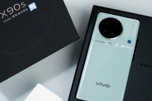 Vivo X90s выйдет в четырех расцветках 