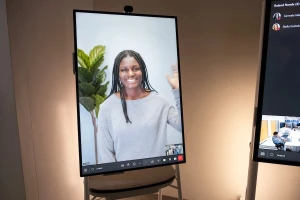 Microsoft официально представила Surface Hub 3