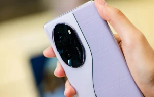 Honor 100 получит очень яркий экран 