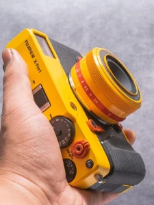 Представлен объектив TTartisan 27mm F/2.8 yellow/orange