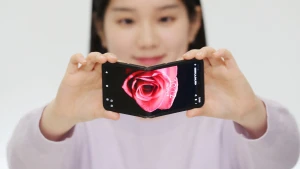 Samsung представила уникальный складной дисплей Flex In & Out