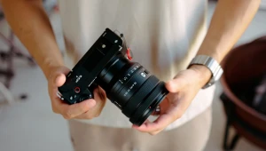 Фотокамера Sony A7 V получит новый экран 