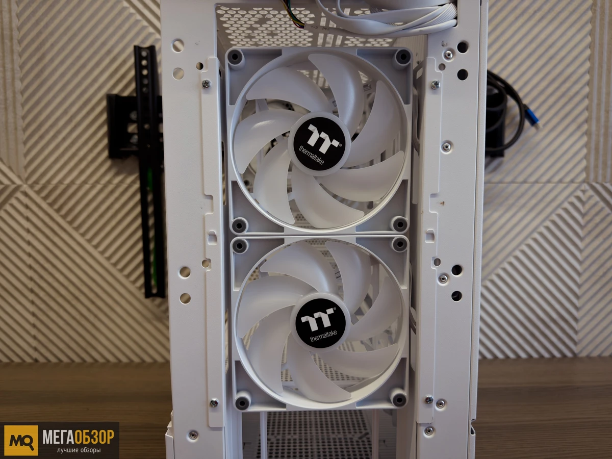 Thermaltake Ceres 350 MX Snow