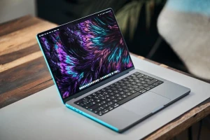 Первые MacBook Pro на OLED-матрице стоит ждать в 2026 году