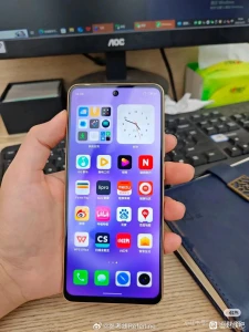 Смартфон Meizu Note 16 показали на фото 