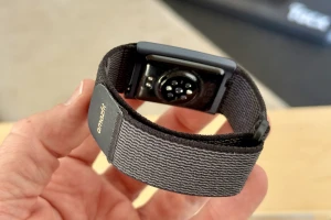 Представлен фитнес-трекер Amazfit Helio Strap