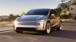 Теперь автомобили Tesla сами доставляют себя клиентам