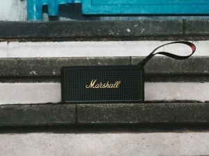 Представлена беспроводная колонка Marshall Middleton II