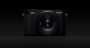 Представлена полнокадровая компактная камера Sony RX1R III