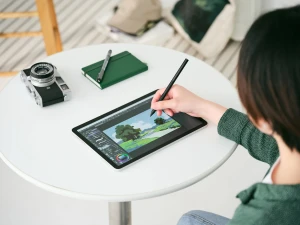 Wacom представила планшет MovinkPad 11 для художников
