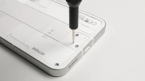 Nothing Phone (3) признали неремонтопригодным 