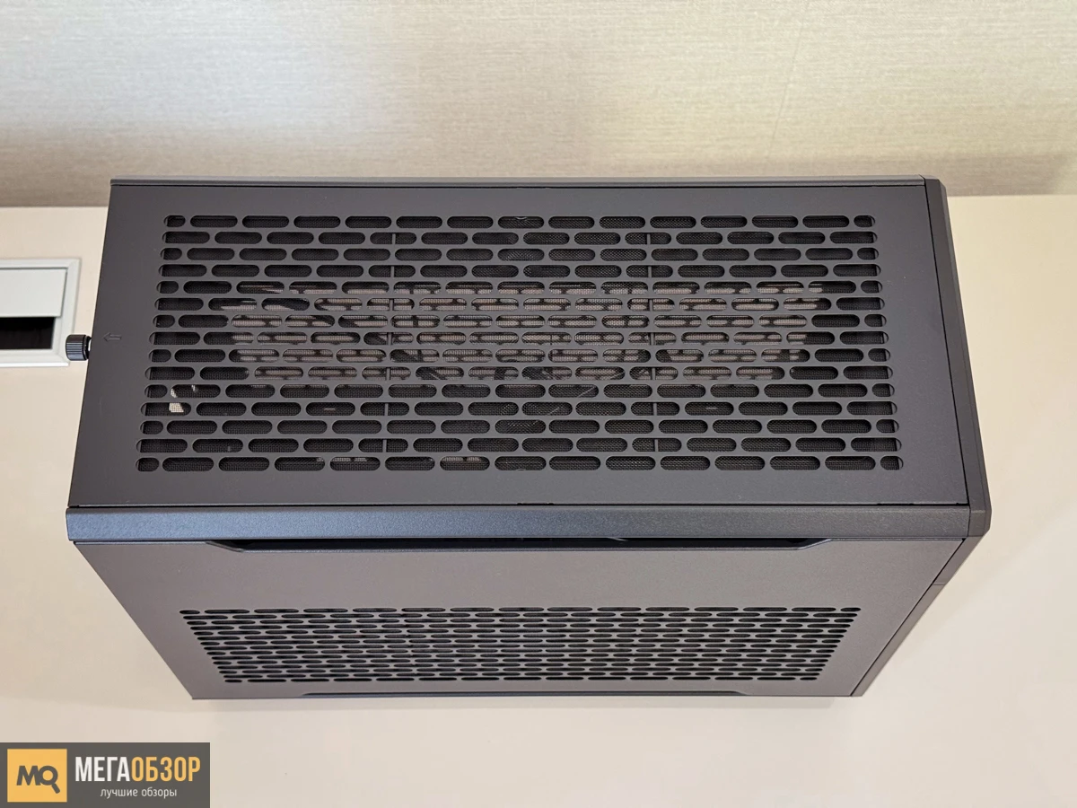 внешний вид Thermaltake TR100
