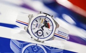 Часы Casio EDIFICE ECB-S10NIS-7A оценили в 270 долларов 