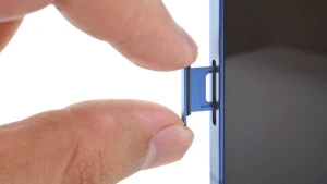 iPhone 17 лишат физической SIM-карты