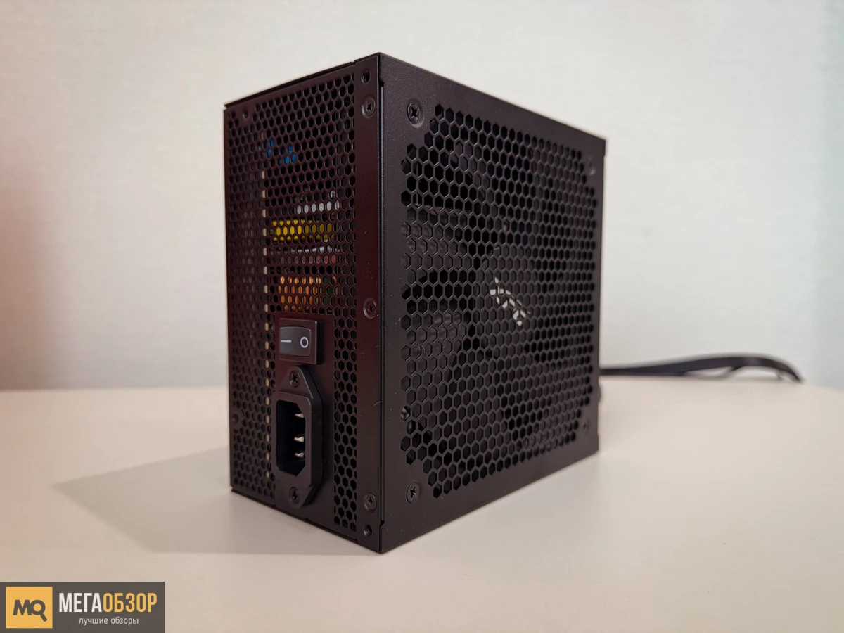 внешний вид XPG PYLON II 750W