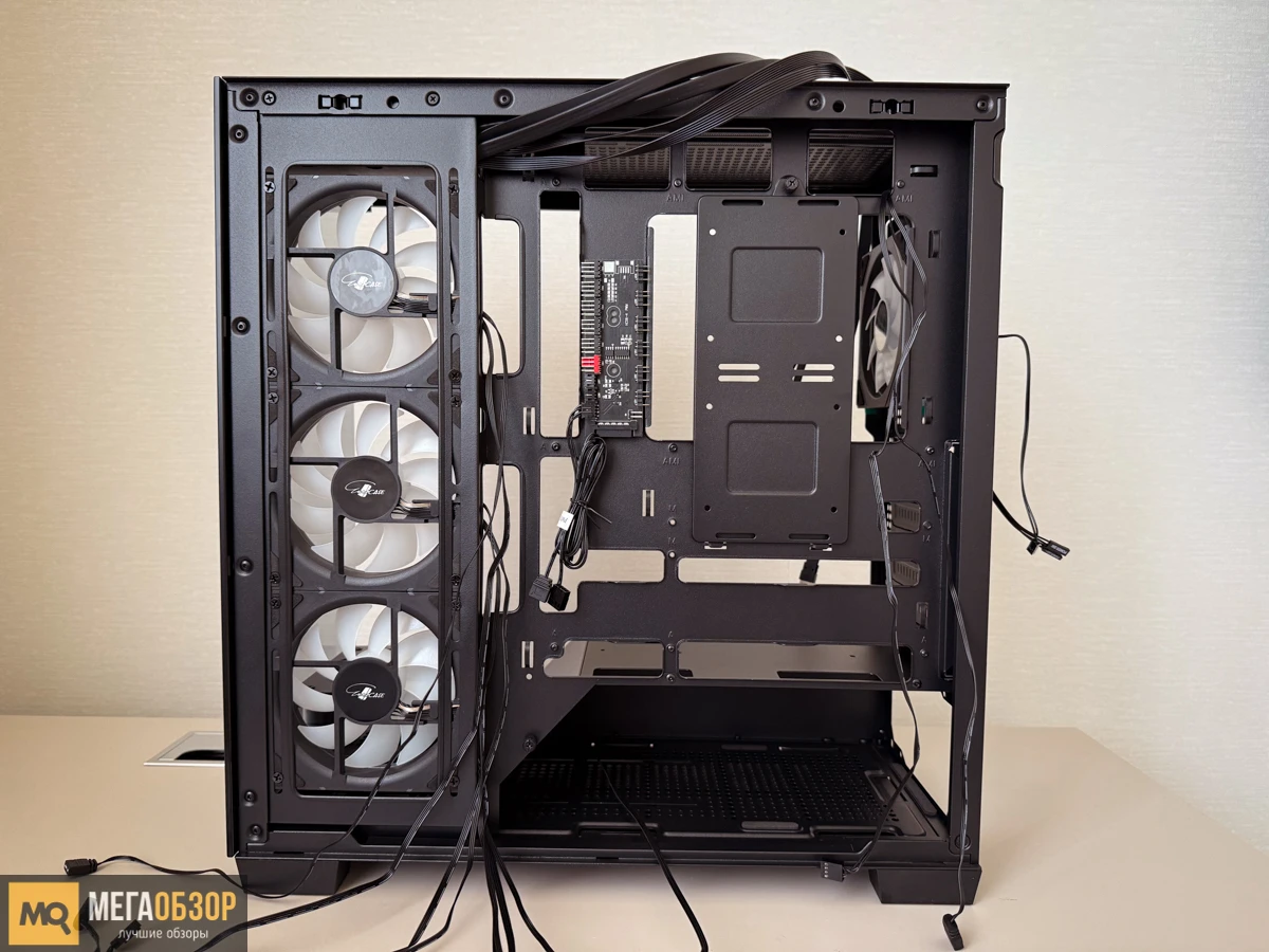 Eurocase M9 Max внутренняя часть