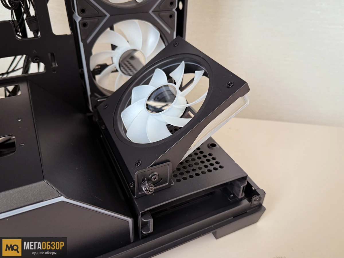 Eurocase M9 Max внутренняя часть