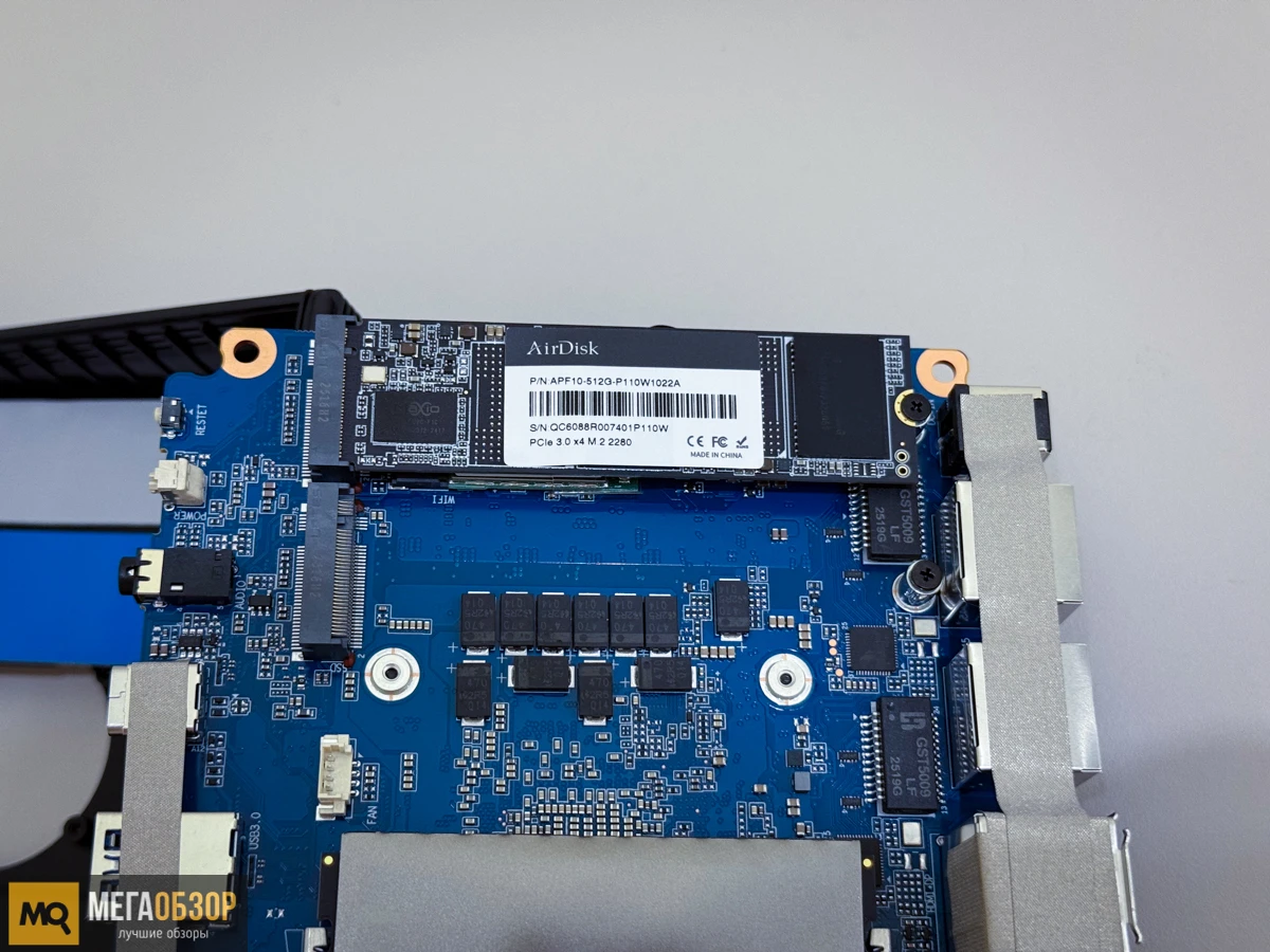 внешний вид CHUWI UBOX CWI604