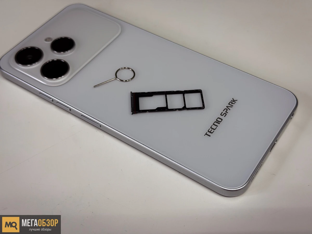 Tecno Spark 40 внешний вид