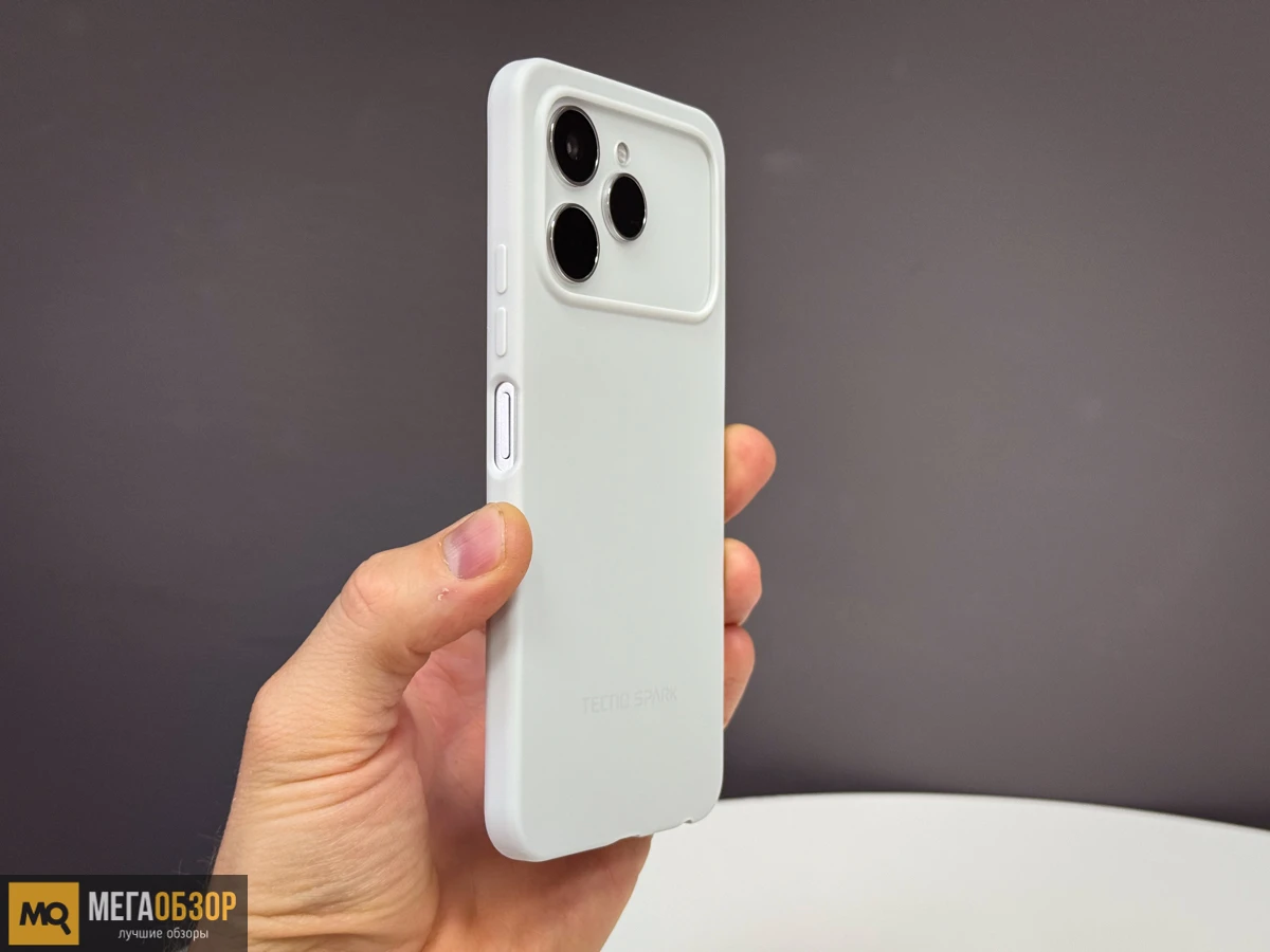 Tecno Spark 40 внешний вид
