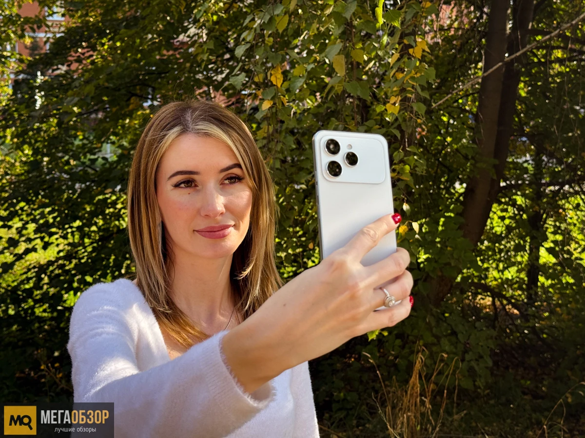 Tecno Spark 40 внешний вид