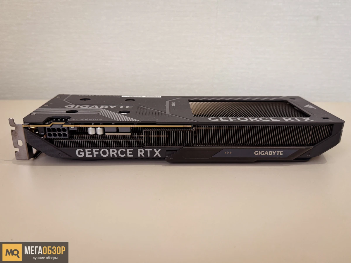 GIGABYTE GeForce RTX 5050 GAMING OC внешний вид