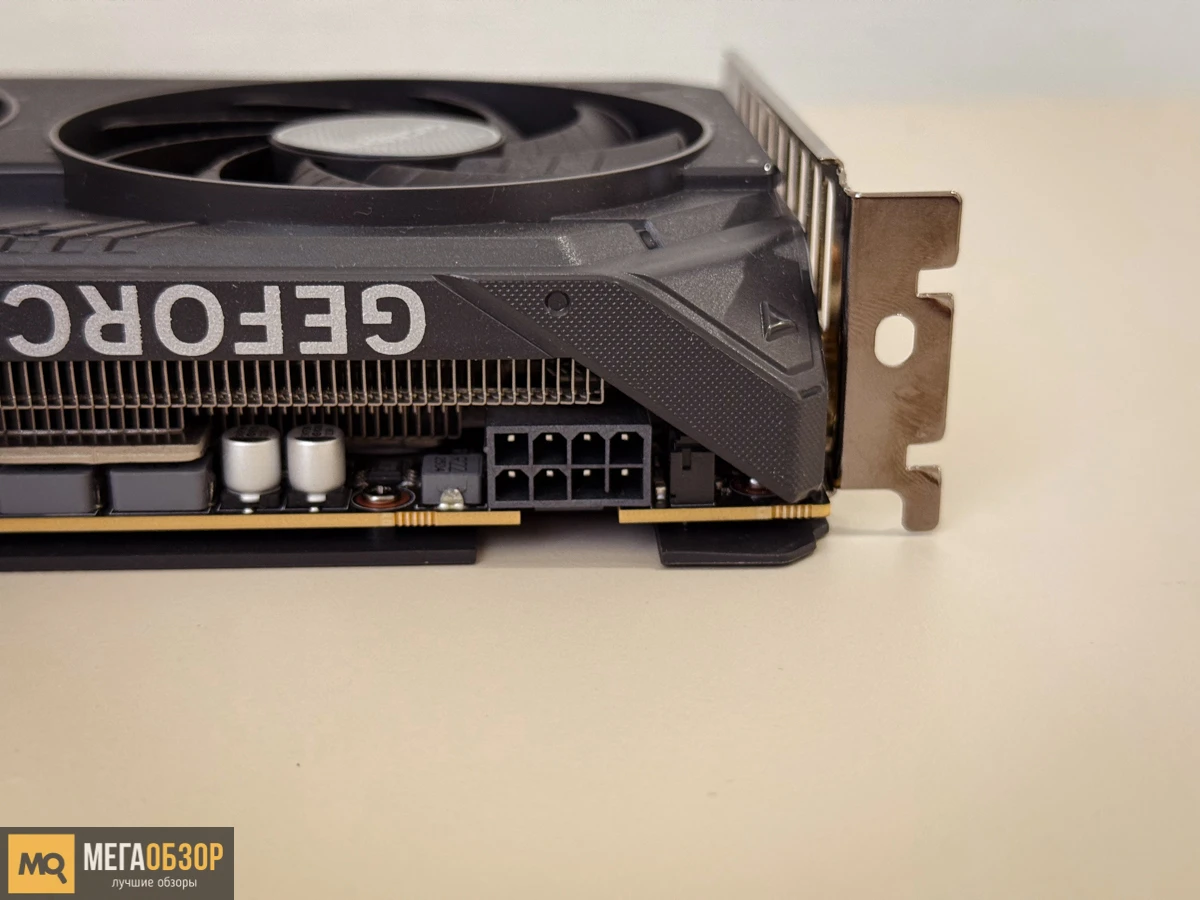 GIGABYTE GeForce RTX 5050 GAMING OC внешний вид