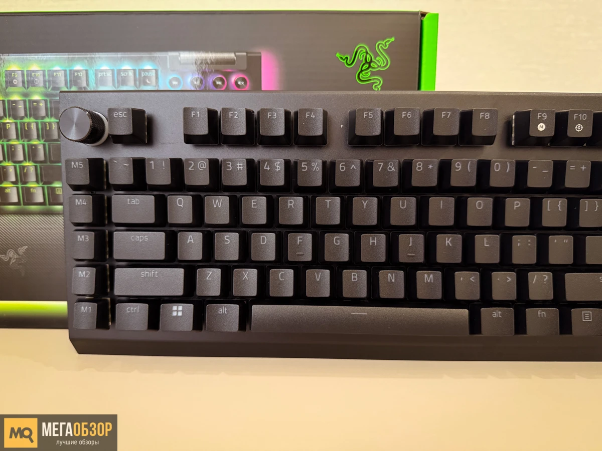 внешний вид Razer BlackWidow V4 Pro