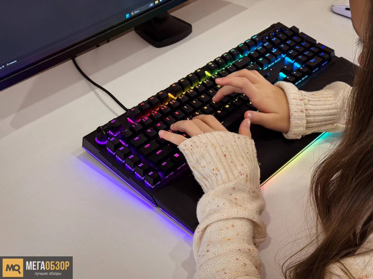 тесты Razer BlackWidow V4 Pro