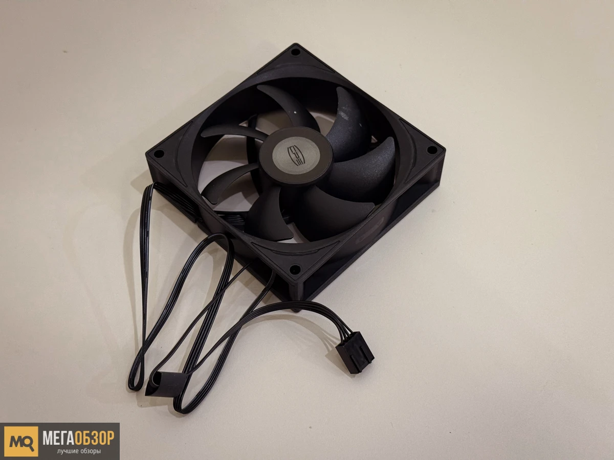 PCCooler R400 внешний вид