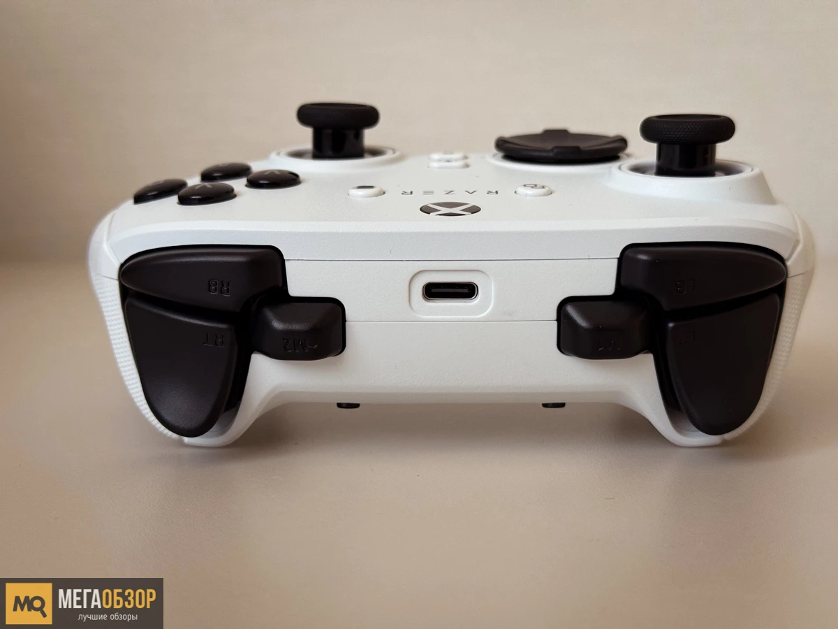 внешний вид Razer Wolverine V3 Pro