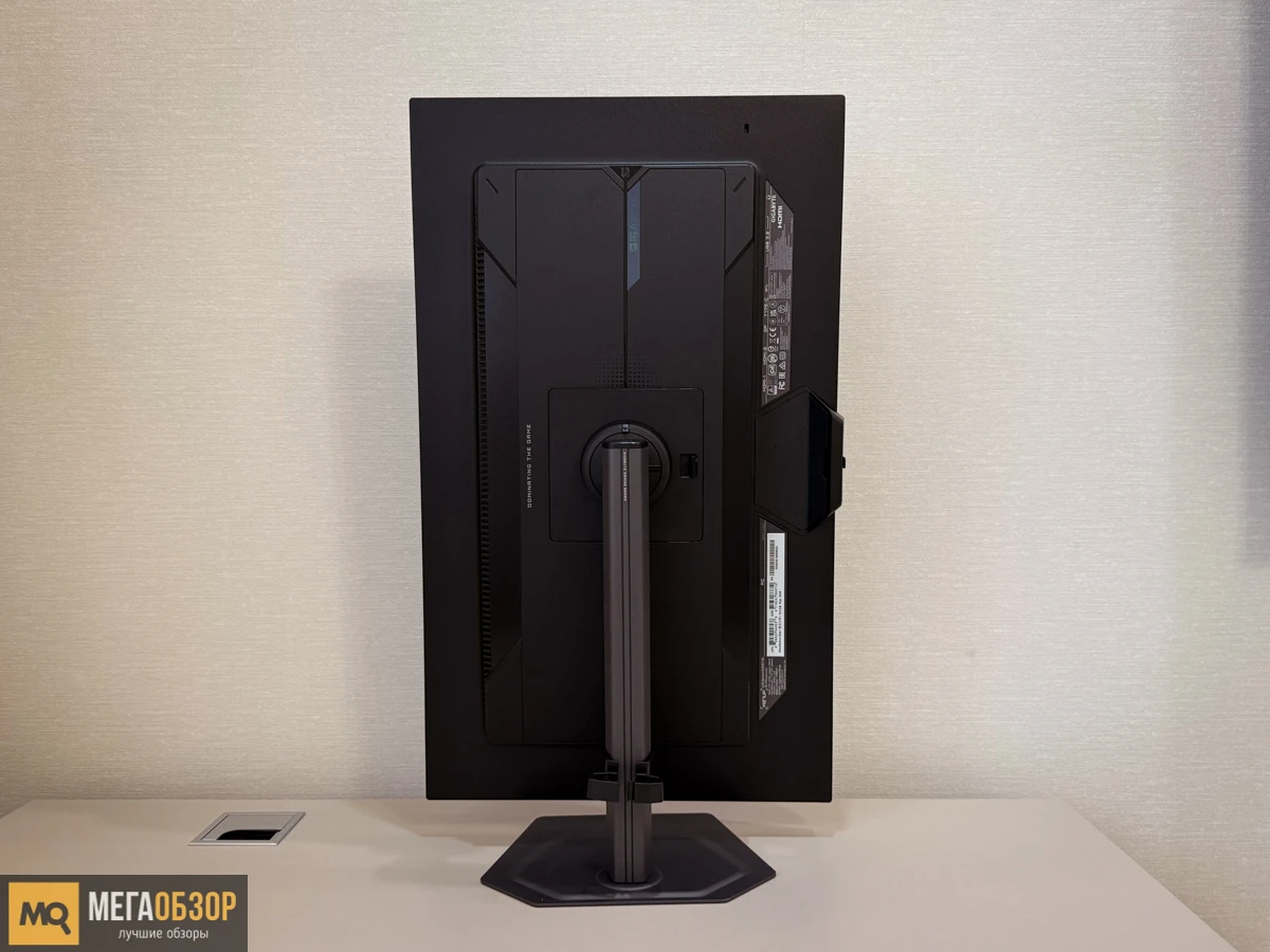 GIGABYTE M27UP комплектация