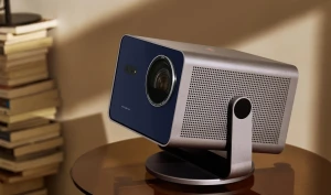 Проектор Leica Cine Play 1 Plus оценен в 1670 долларов