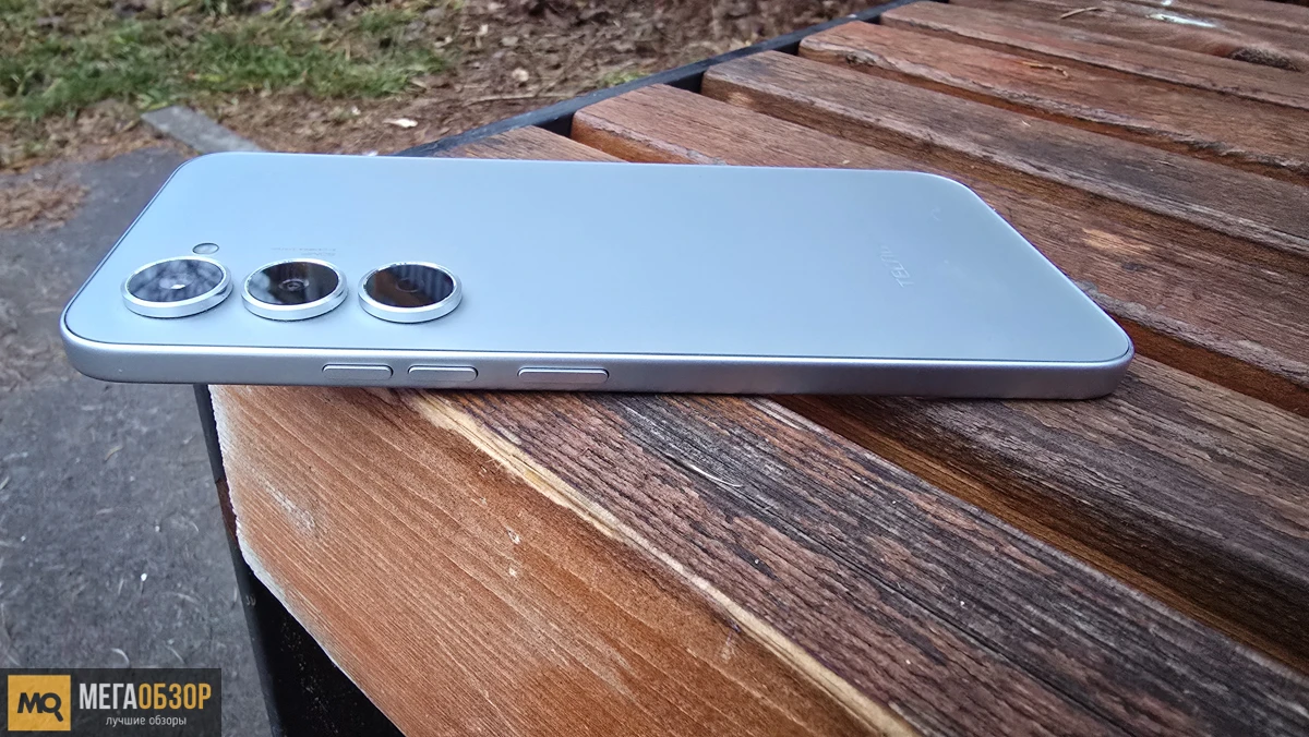 внешний вид Tecno Spark 40 Pro