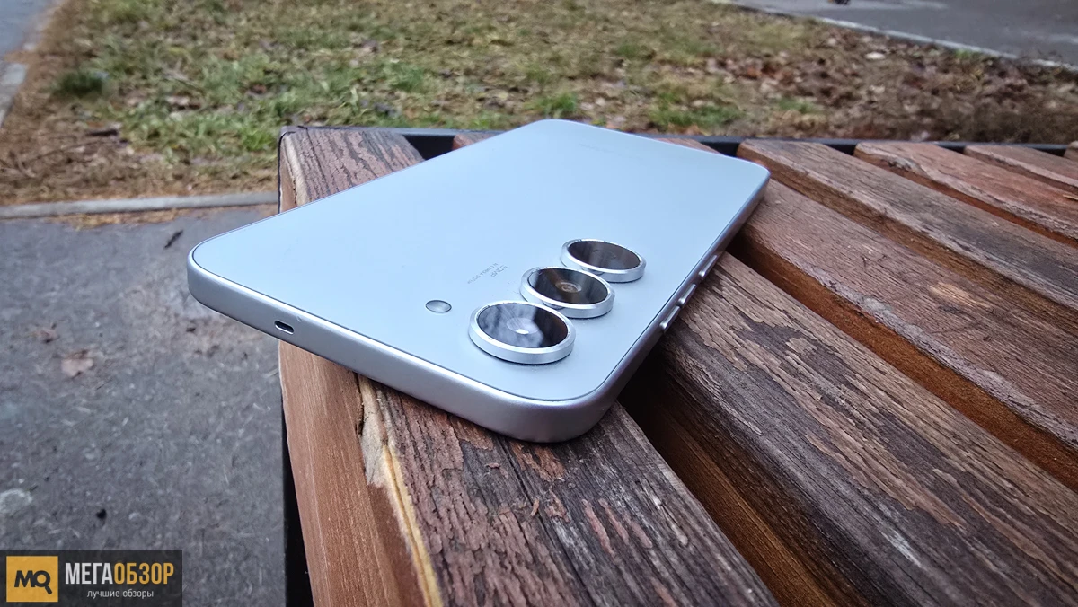 внешний вид Tecno Spark 40 Pro