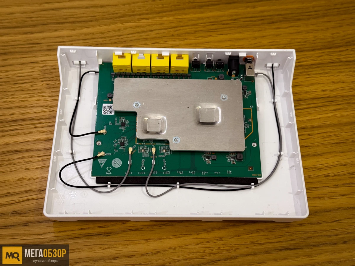 внутренняя часть JETON AX3000 Core