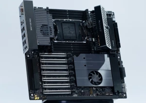 ASUS показала мощную плату PRO W890