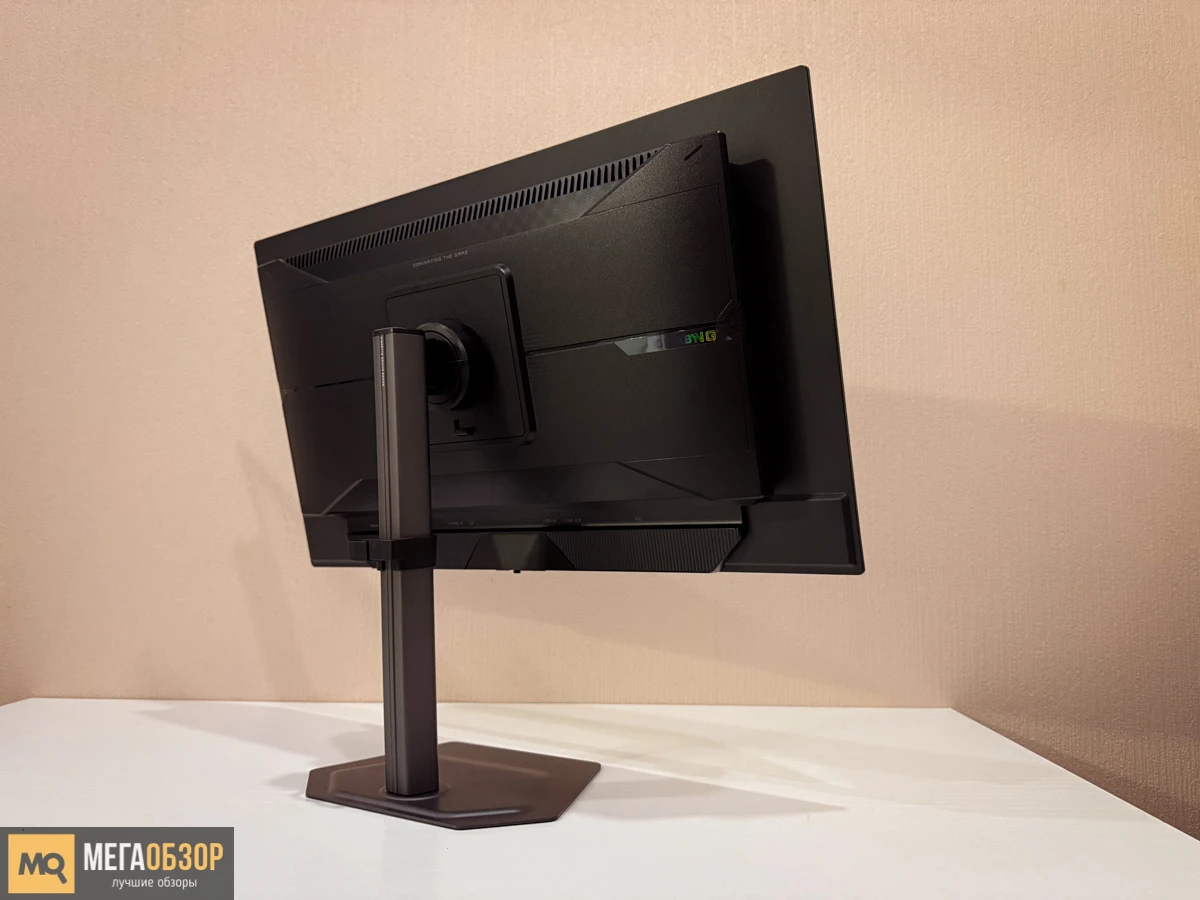 внешний вид GIGABYTE MO27U2