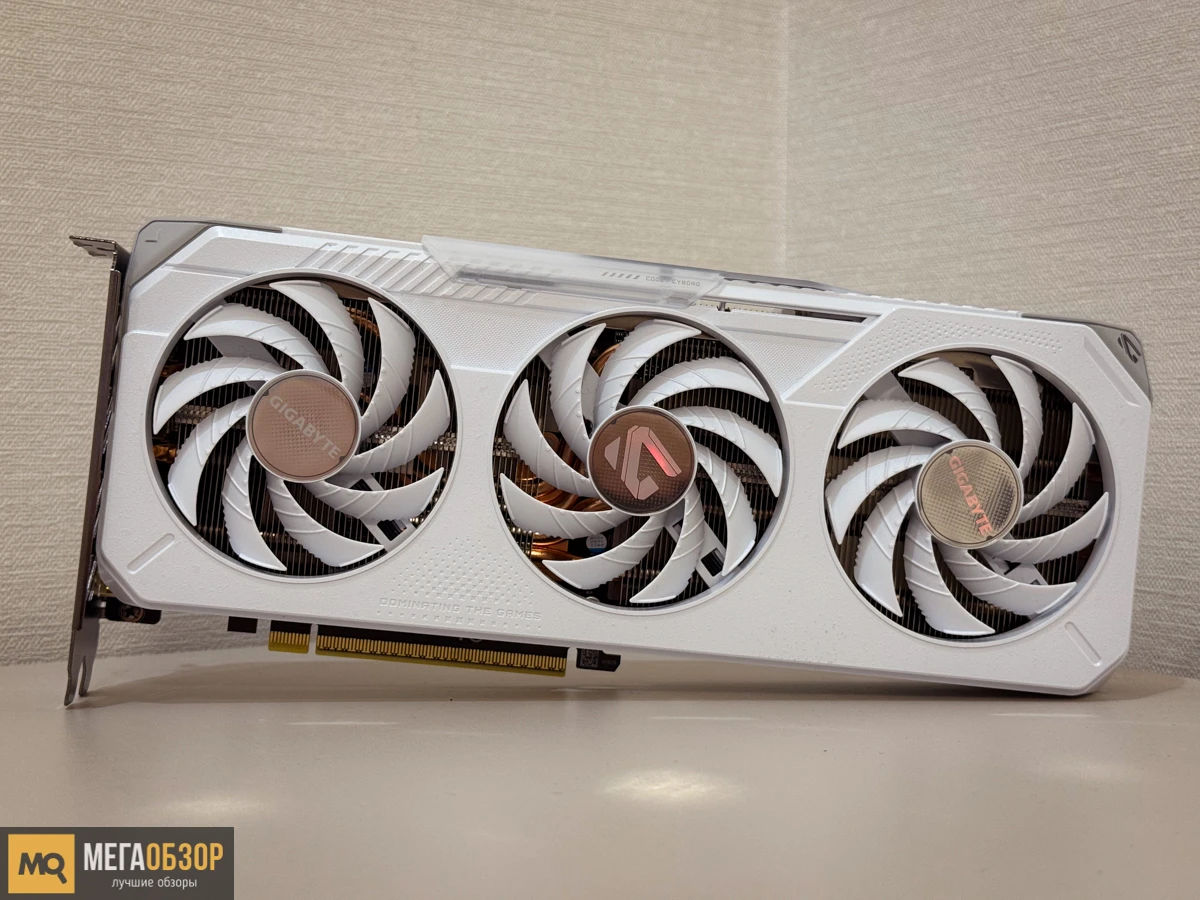 Radeon RX 9060 XT GAMING OC ICE 16G внешний вид