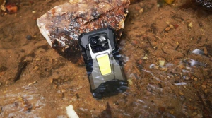 Представлен защищенный смартфон 8849 Tank X с проектором