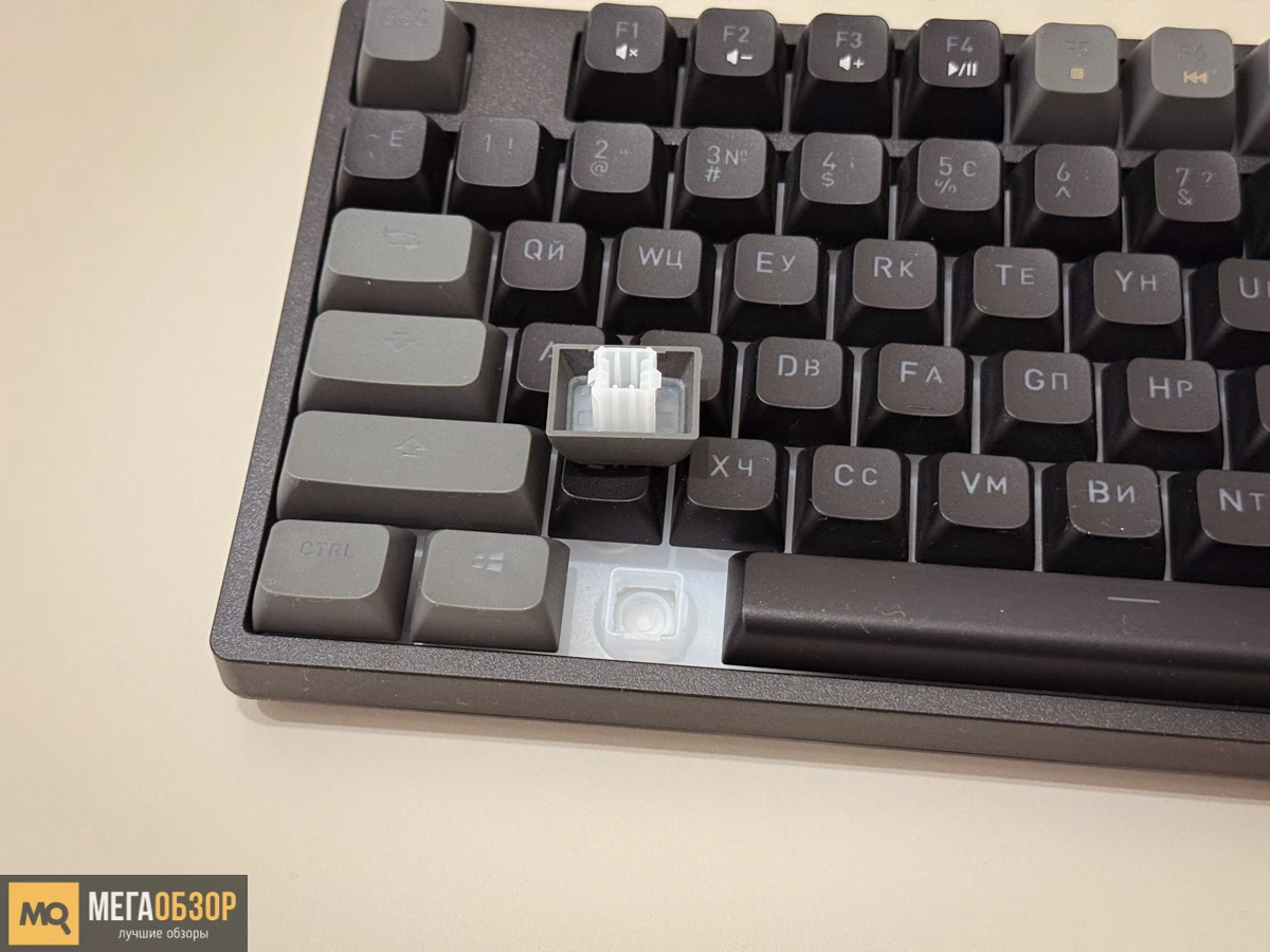 внешний вид Bloody B230N