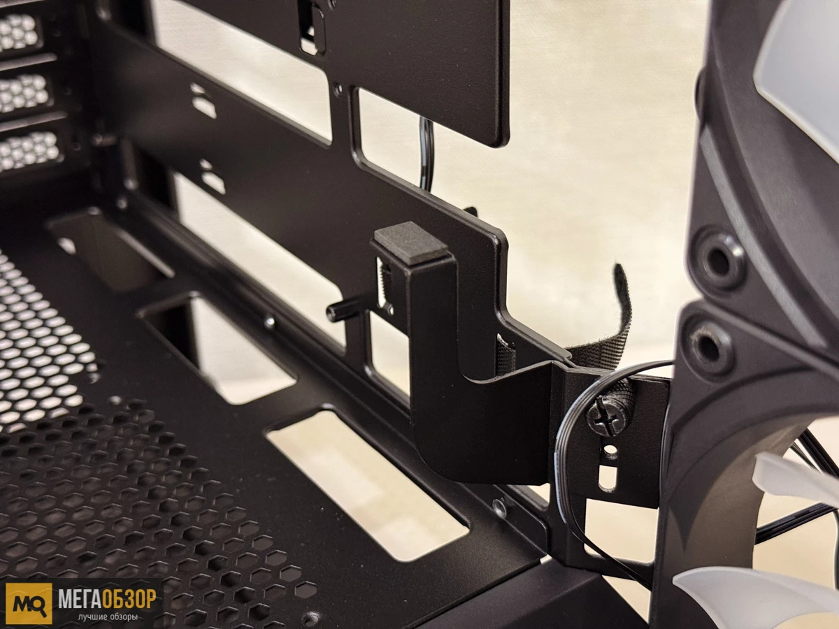 Formula Crystal U9 PE внутреннее оснащение