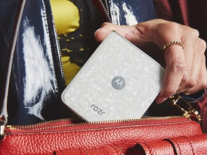 Складной смартфон Motorola Razr 70 оценили в 870 евро 