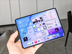 Складной смартфон iPhone Ultra показали на фото 