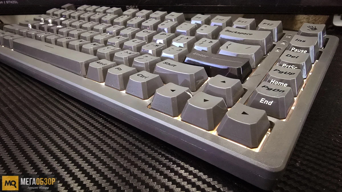 внешний вид Bloody MS76