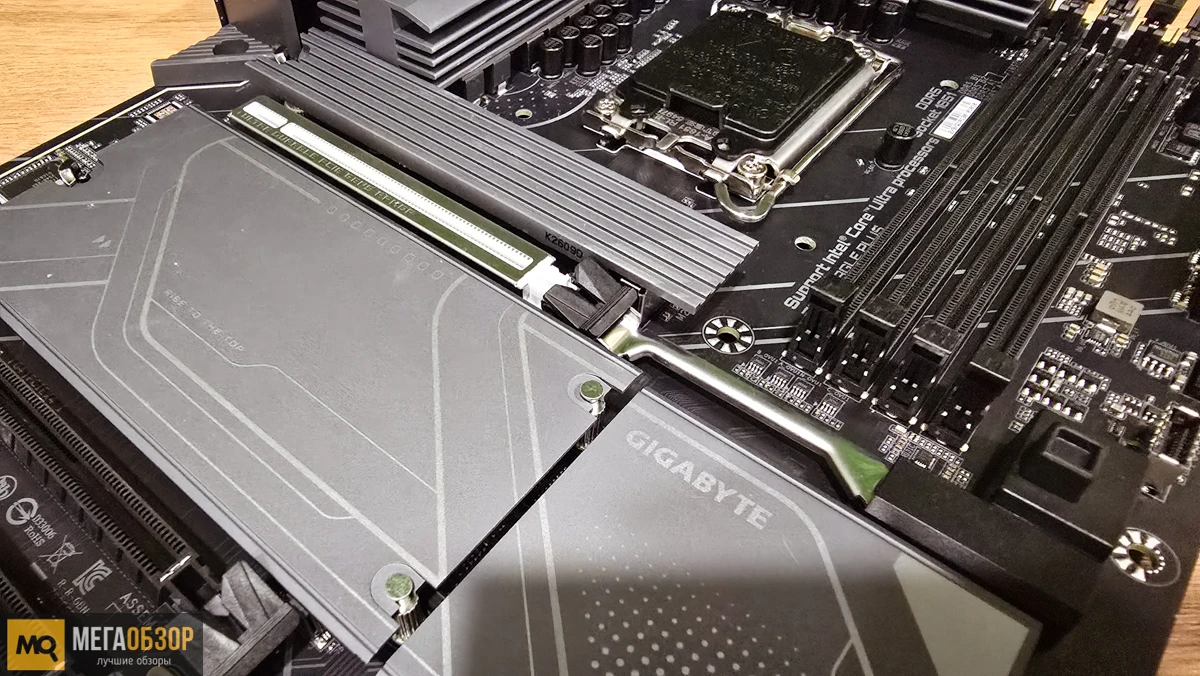 внешний вид GIGABYTE Z890 Eagle Plus