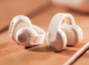 Наушники Sennheiser ACCENTUM Clip оценили в 220 долларов 